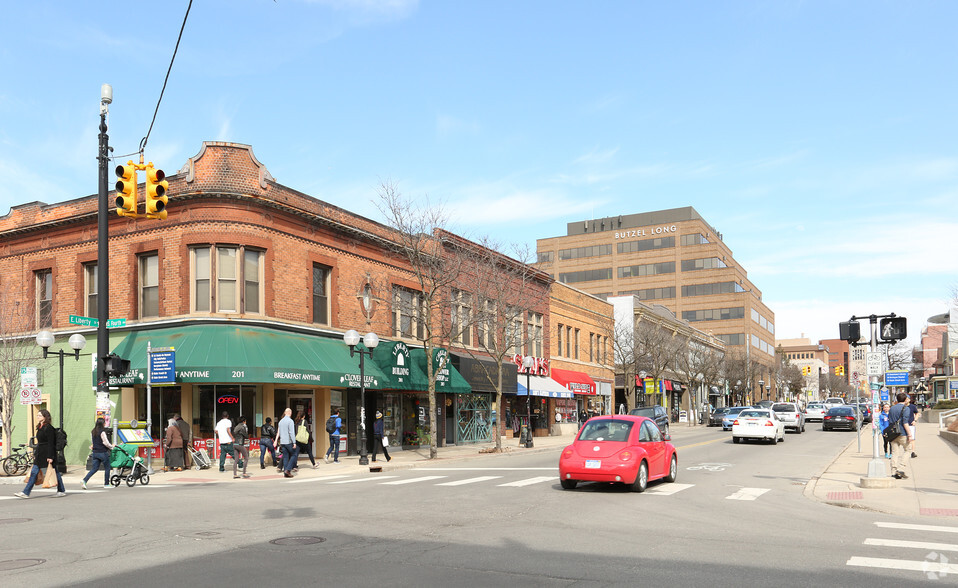 209-211 E Liberty St, Ann Arbor, MI for sale - Building Photo - Image 1 of 1