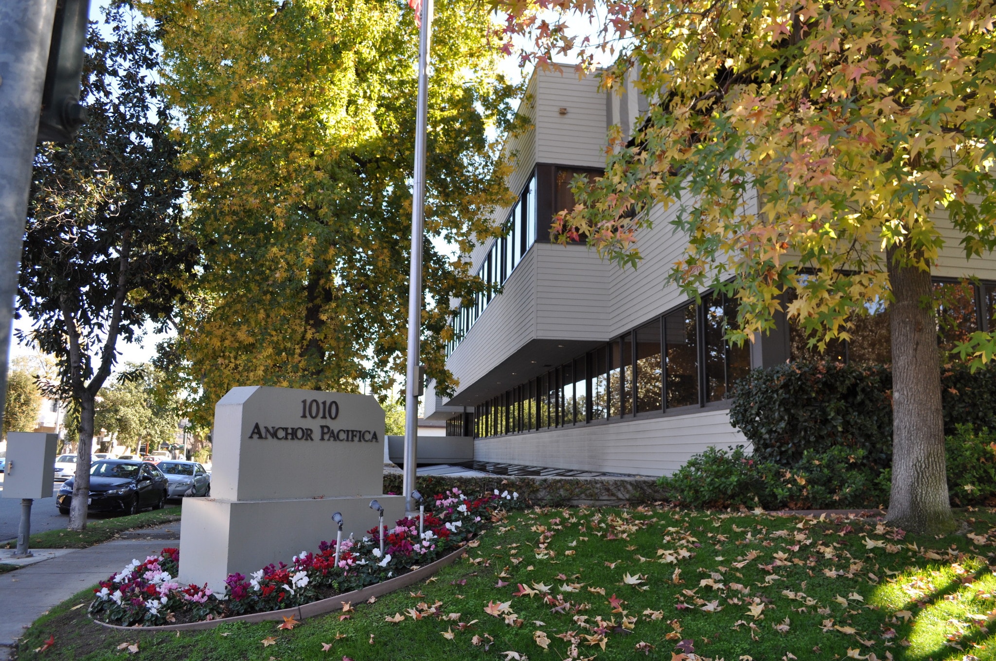 1010 E Union St, Pasadena, CA for lease Building Photo- Image 1 of 5