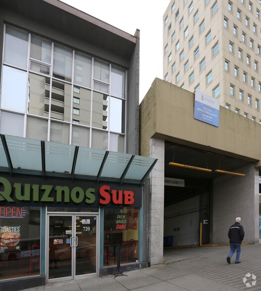718 Broadway W, Vancouver, BC for lease - Building Photo - Image 3 of 7