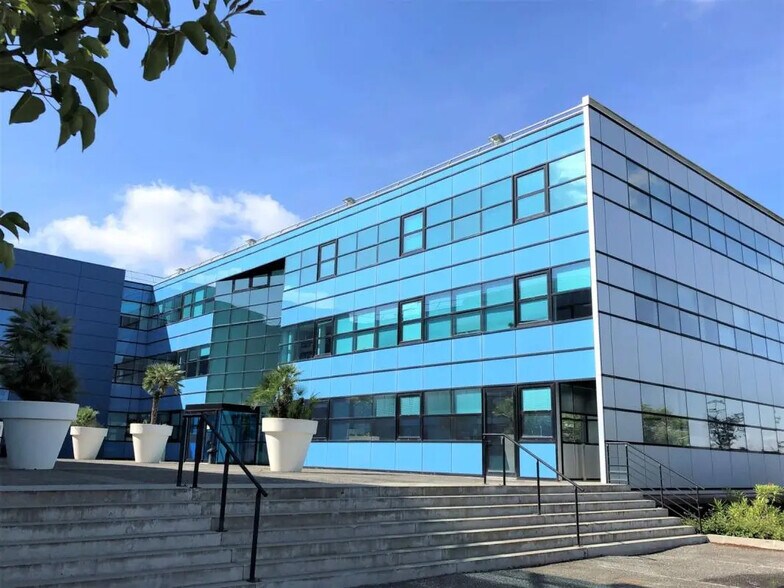 2-5 Rue Du Professeur Pierre Vellas, Toulouse for lease - Building Photo - Image 2 of 24