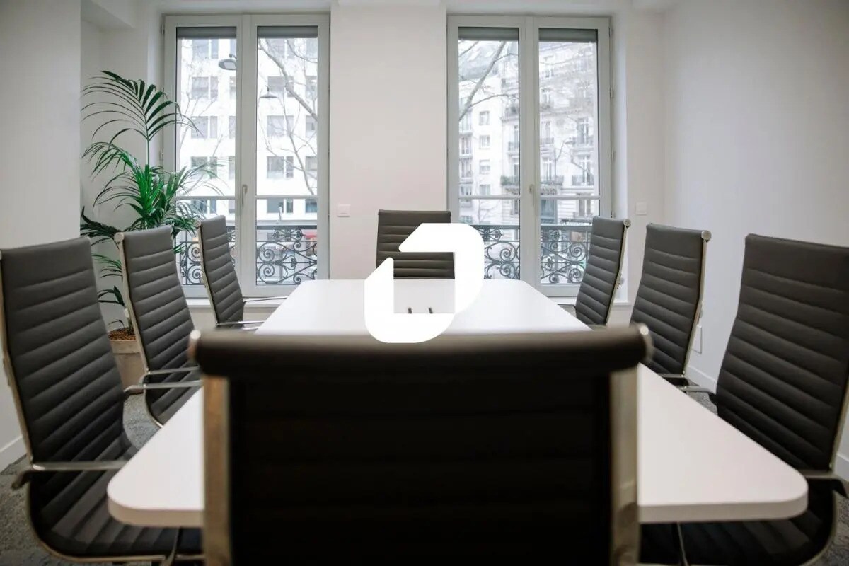 Office in Paris for lease Interior Photo- Image 1 of 12
