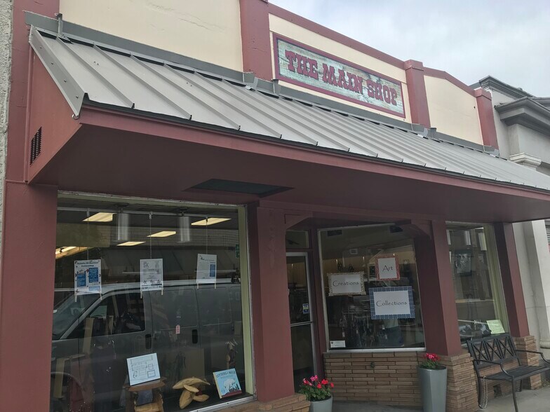 104 E Main St, Molalla, OR for sale - Primary Photo - Image 1 of 1