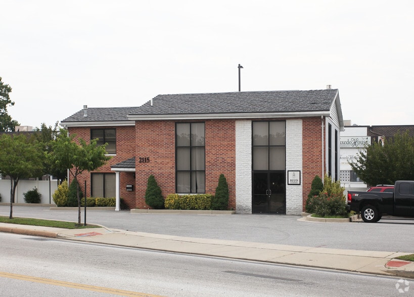 2115 Greenspring Dr, Timonium, MD 21093