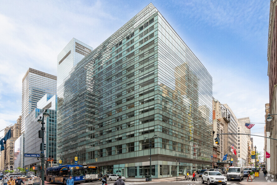 340 Madison Ave, New York, NY for lease - Building Photo - Image 1 of 3