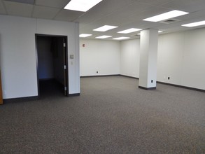 4901 Towne Centre Rd, Saginaw, MI for lease Interior Photo- Image 2 of 7