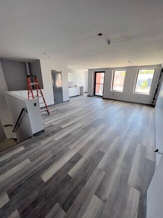 More details for 255 Van Buren St, Staten Island, NY - Industrial for Lease