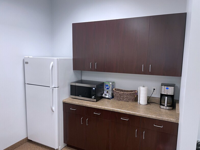 13961 S Minuteman Dr, Draper, UT for sale - Interior Photo - Image 1 of 1