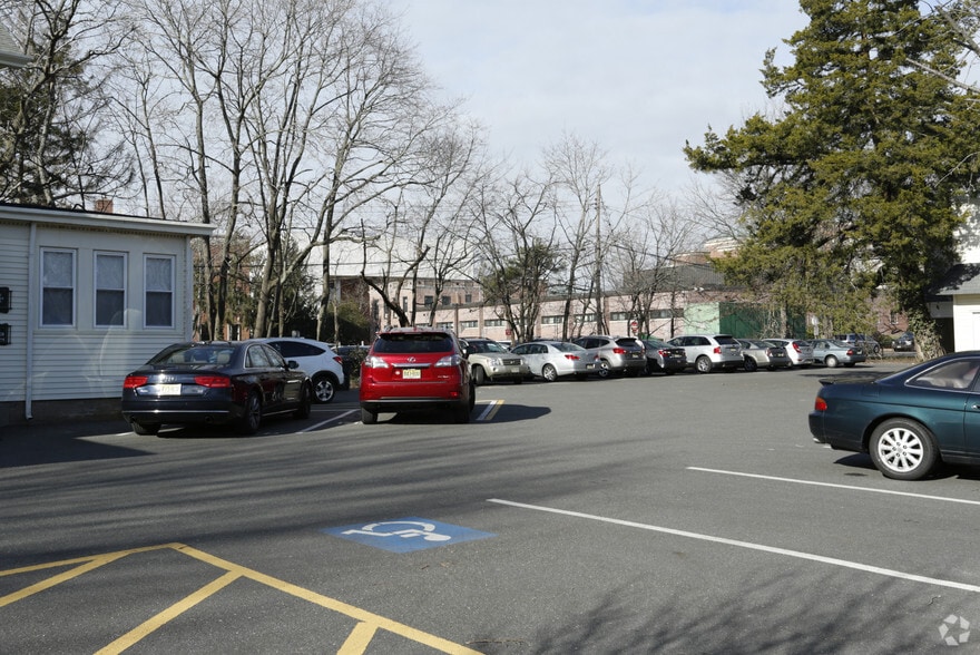 214 Washington St, Toms River, NJ for lease - Building Photo - Image 2 of 10