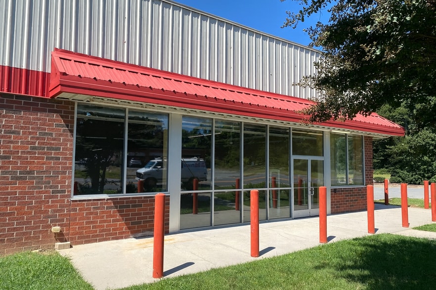 4404 Old Rural Hall Rd, Winston-Salem, NC for lease - Building Photo - Image 2 of 18