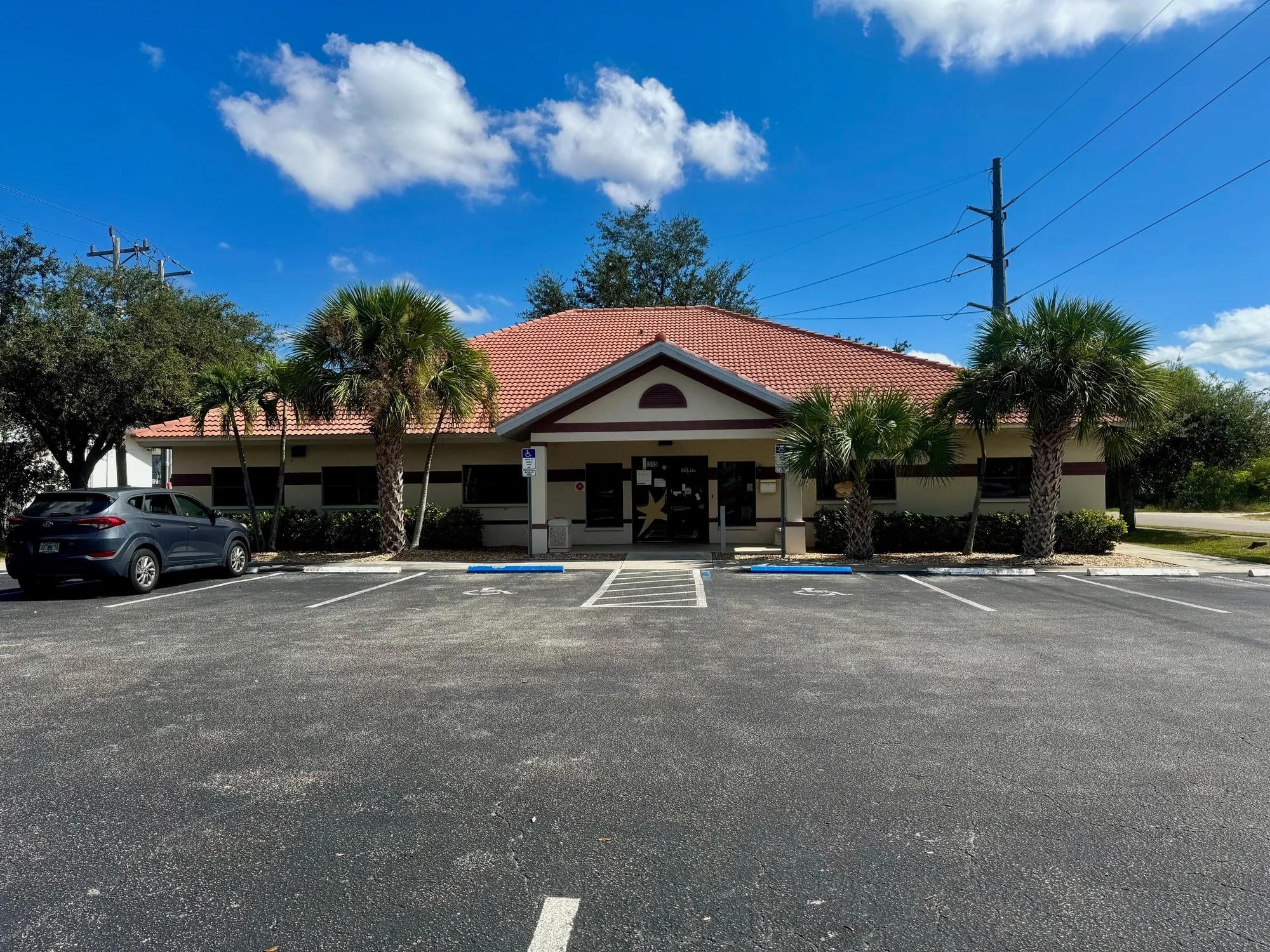 1315 SE 8th Ter, Cape Coral, FL for lease Primary Photo- Image 1 of 4