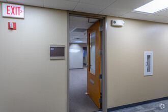 9600 Colerain Ave, Cincinnati, OH 45251 - 9600-9620 Colerain Avenue