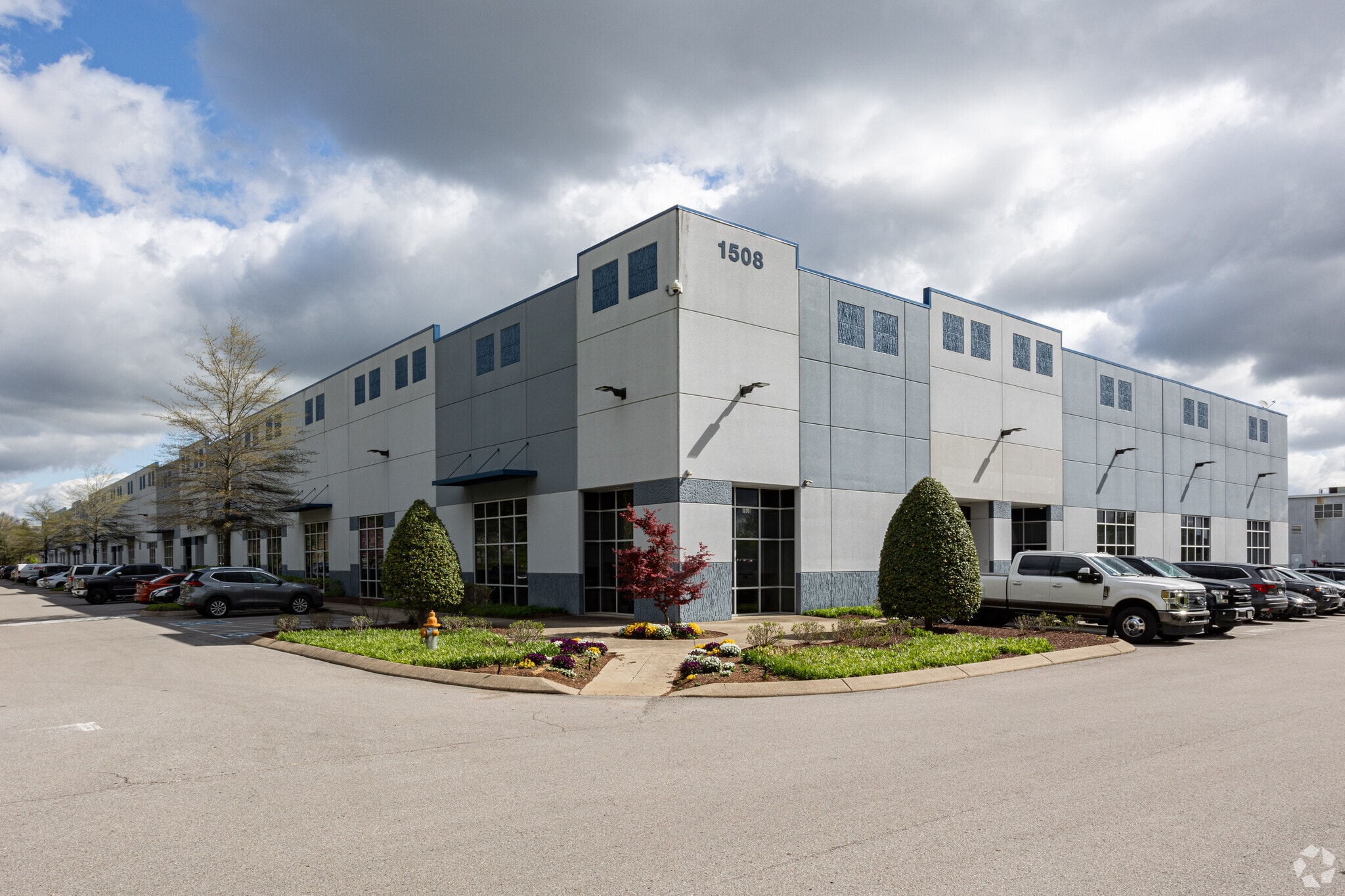 1508 Elm Hill Pike, Nashville, TN for lease Primary Photo- Image 1 of 5