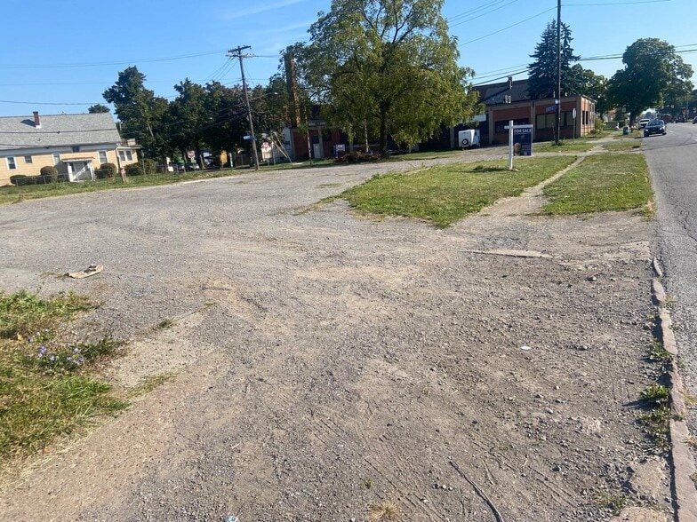 580 Kensington Ave, Buffalo, NY for sale - Building Photo - Image 1 of 16