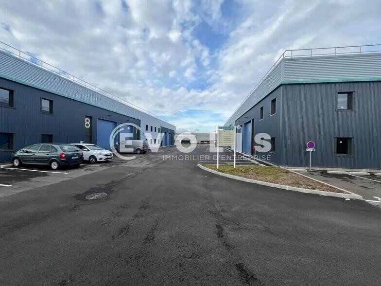 Flex in Saint-Vulbas for lease - Building Photo - Image 2 of 18