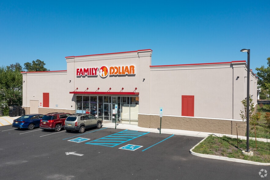 7407 Maple Ave, Pennsauken, NJ for sale - Primary Photo - Image 1 of 1