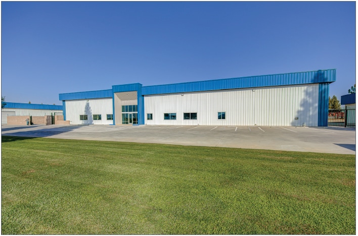 Two (2) Office/Warehouse Buildings portfolio of 2 properties for sale on LoopNet.com - Building Photo - Image 2 of 11