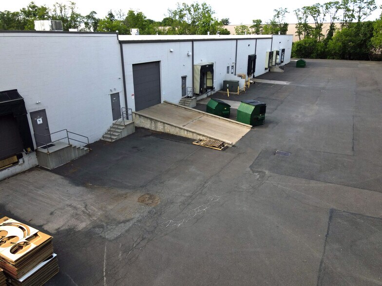 835 Wheeler Way, Langhorne, PA for lease - Building Photo - Image 2 of 4