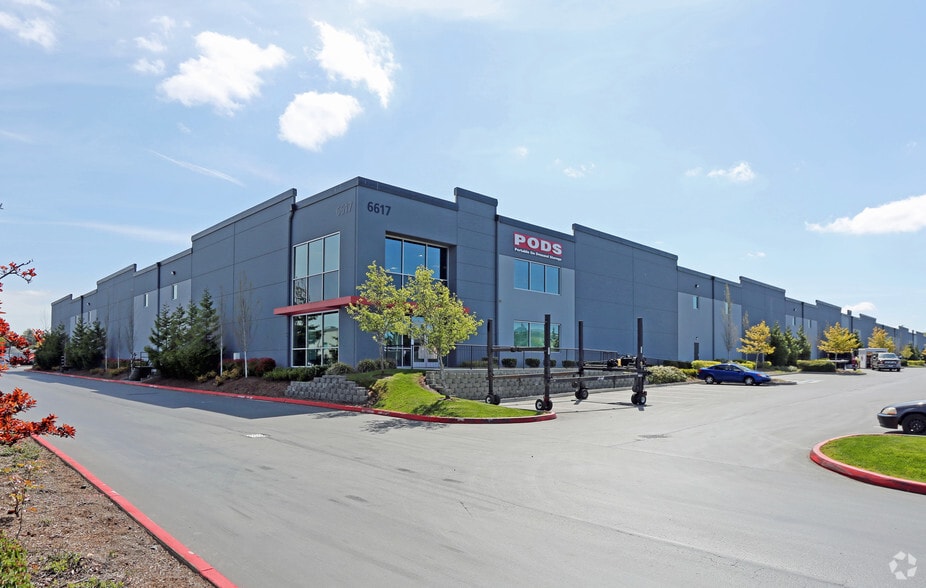 6617 Associated Blvd, Everett, WA for sale - Building Photo - Image 1 of 1