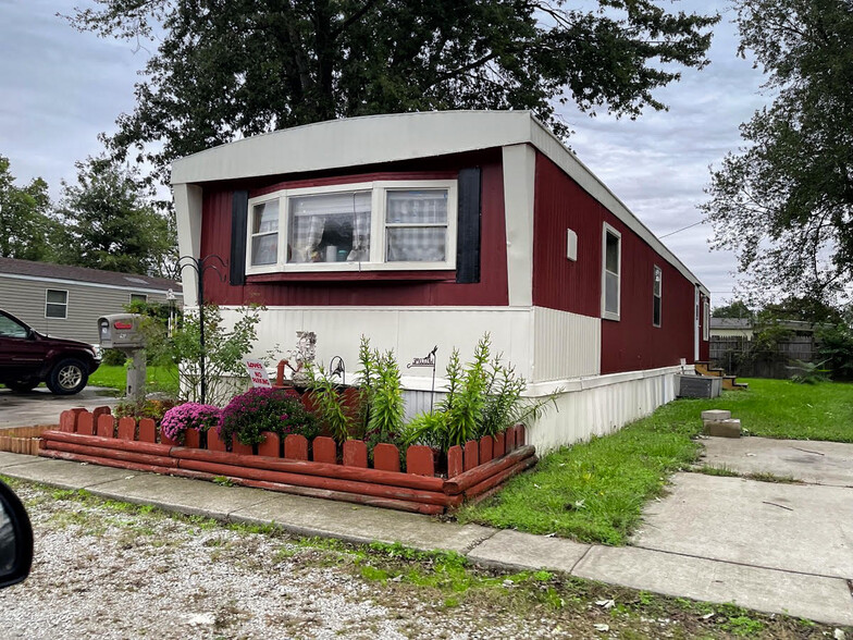 Fairview Trailer Court park, Taylorville, IL for sale - Building Photo - Image 3 of 11