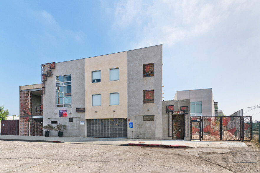 2256 Barry Ave, Los Angeles, CA for lease - Building Photo - Image 2 of 33