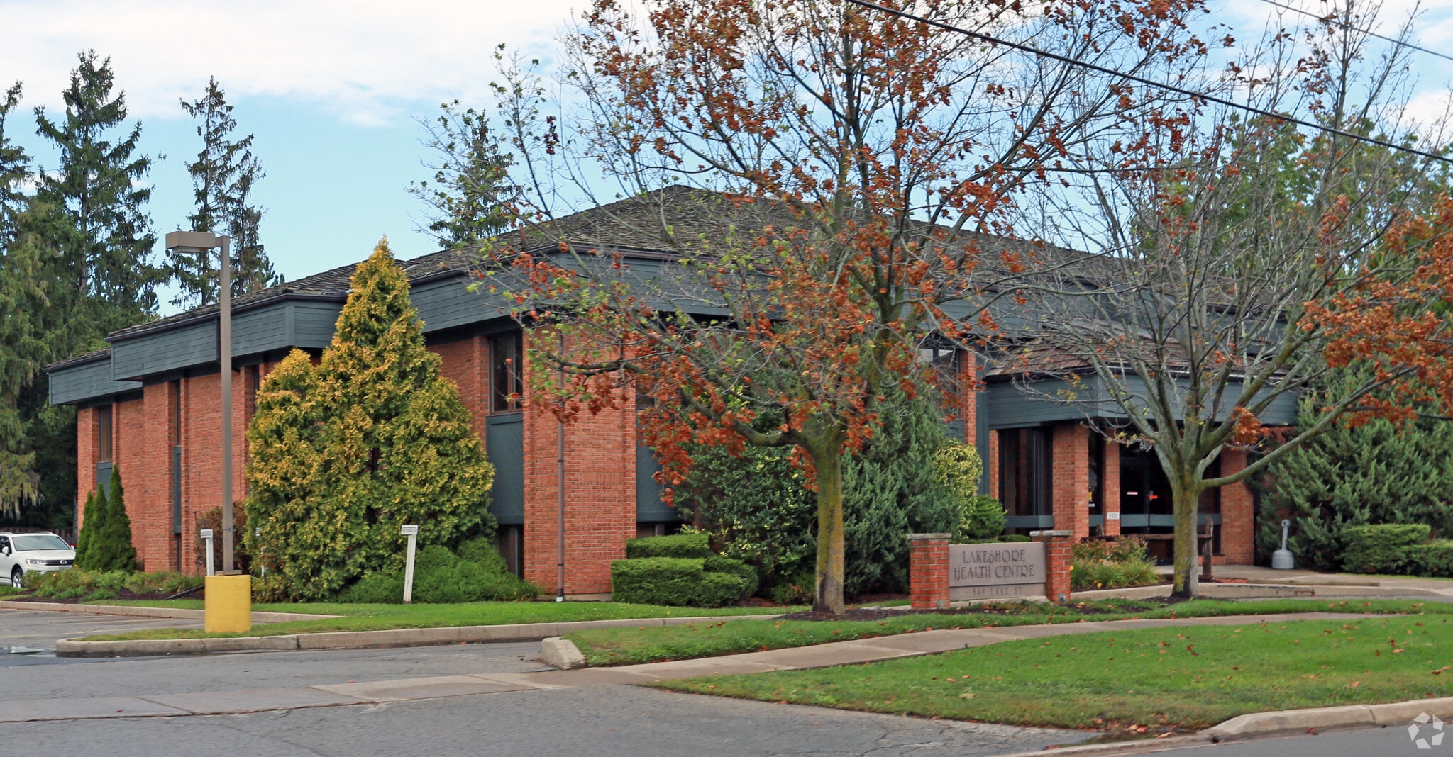 589 Lake St, St Catharines, ON for sale Primary Photo- Image 1 of 1