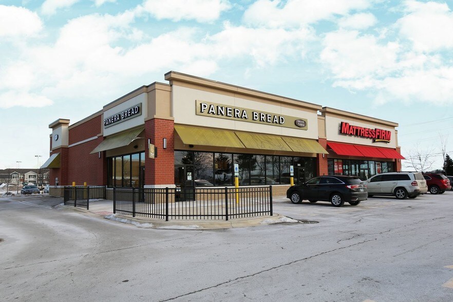 369-371 Randall Rd, South Elgin, IL for sale - Building Photo - Image 1 of 1