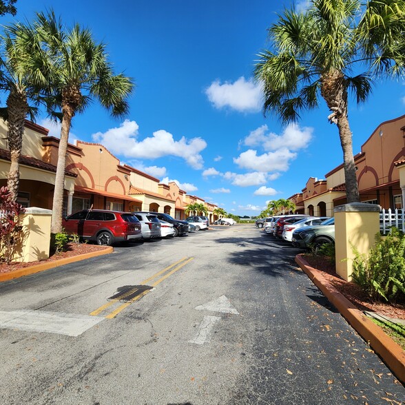 5783A NW 151st St, Miami Lakes, FL for sale - Primary Photo - Image 1 of 13