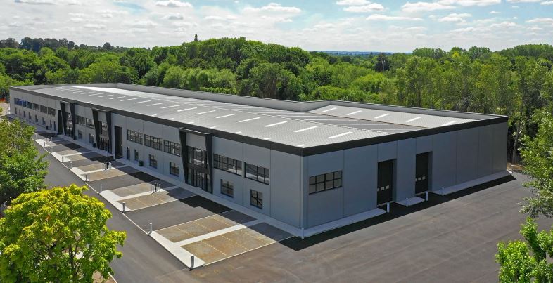 Mill Rd, Esher for sale Primary Photo- Image 1 of 1