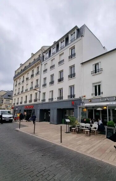 Flex in Vincennes for sale - Building Photo - Image 2 of 15