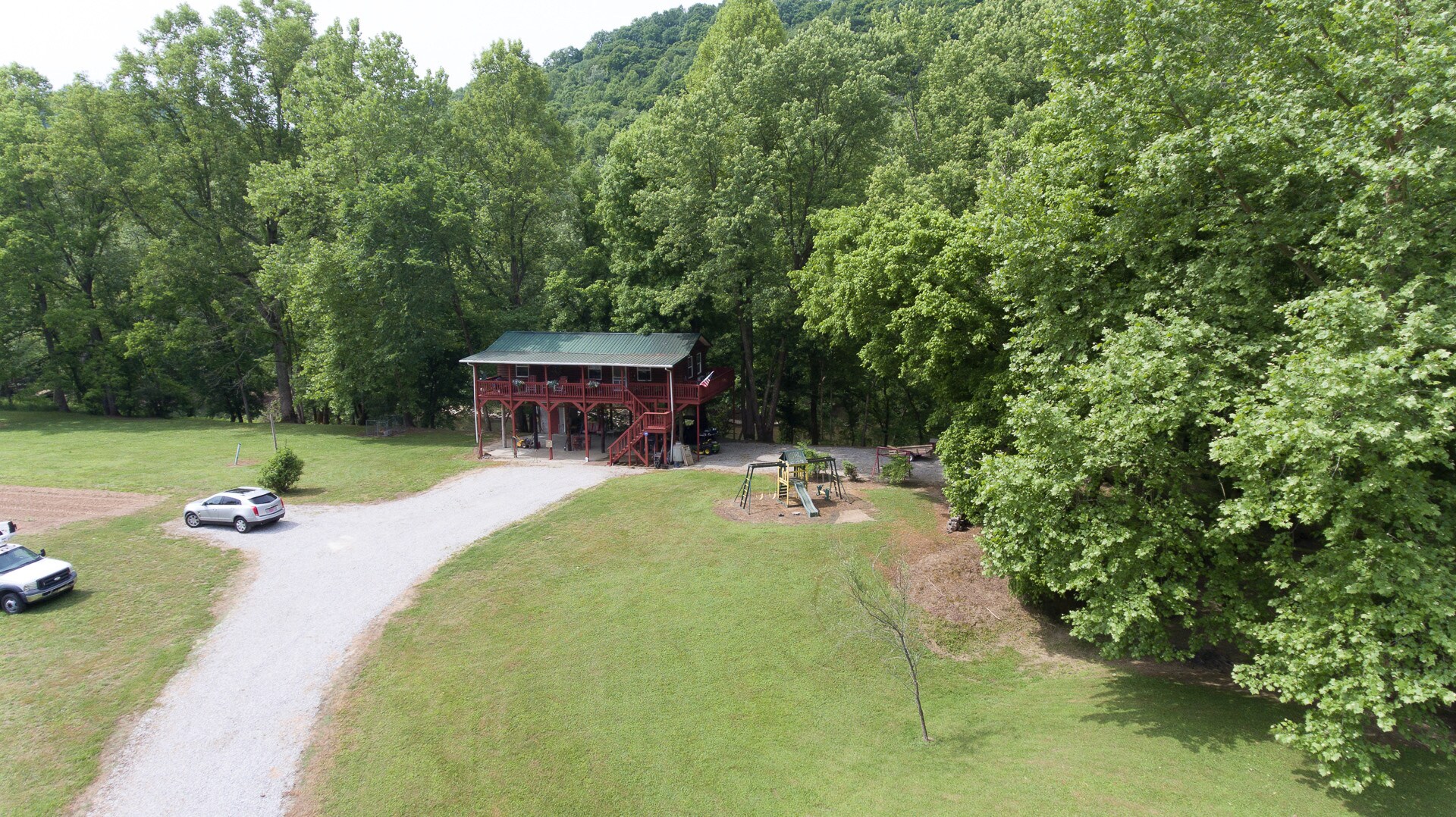 3677 Lower River Rd, Livingston, KY 40445