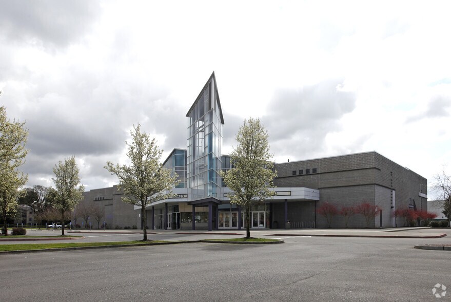 29300 SW Town Center Loop, Wilsonville, OR for sale - Building Photo - Image 1 of 1