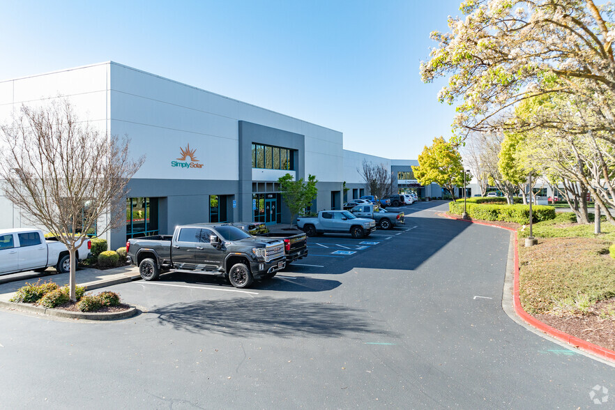 1690-1740 Corporate Cir, Petaluma, CA for lease - Building Photo - Image 3 of 7