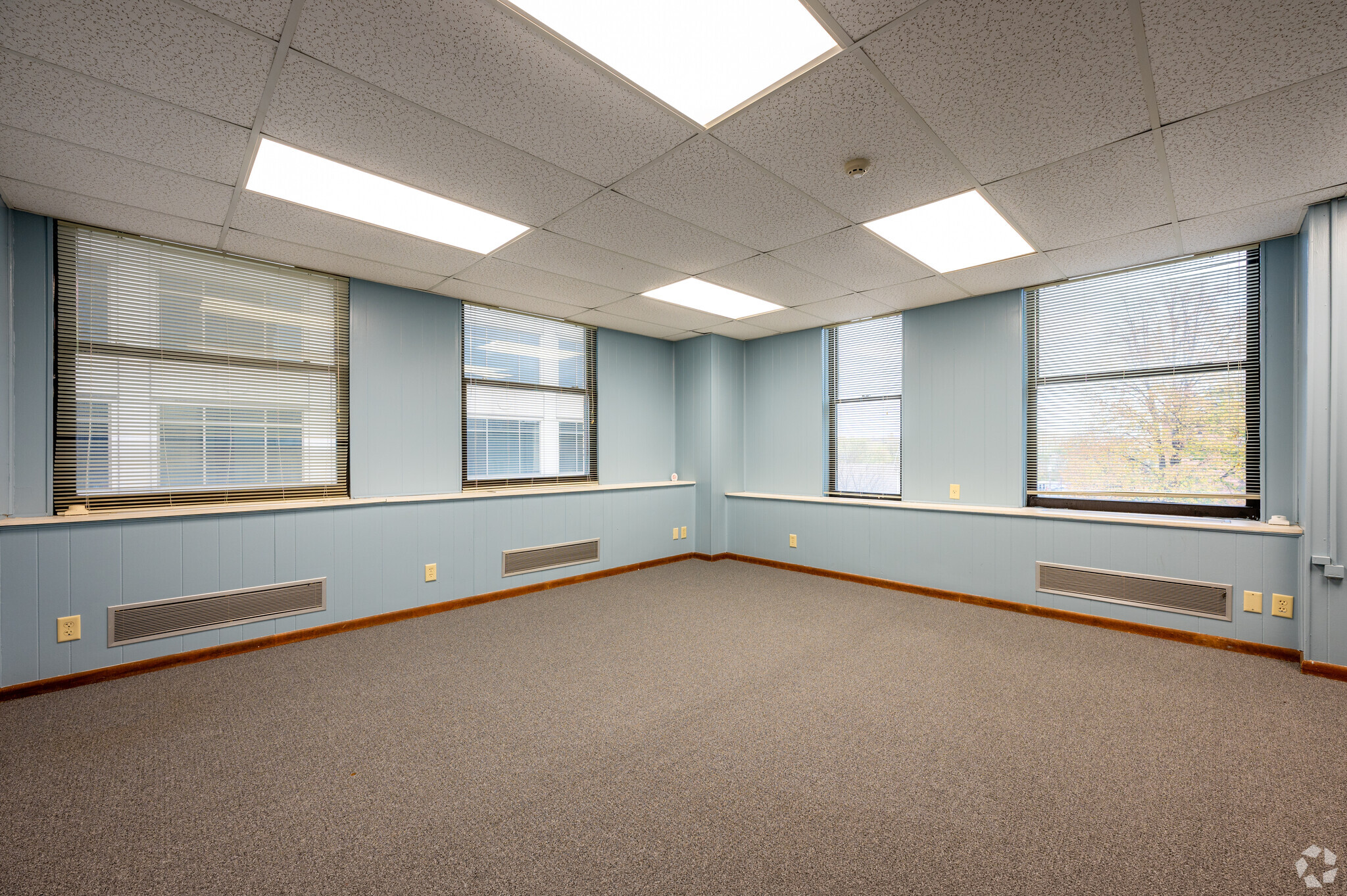 300 Main St, Lafayette, IN for lease Interior Photo- Image 1 of 4