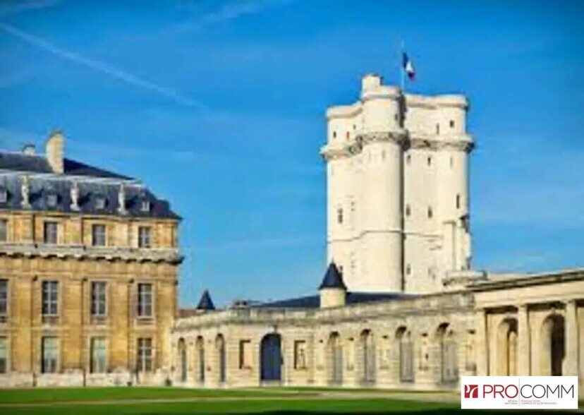 Retail in Vincennes for lease - Building Photo - Image 3 of 3