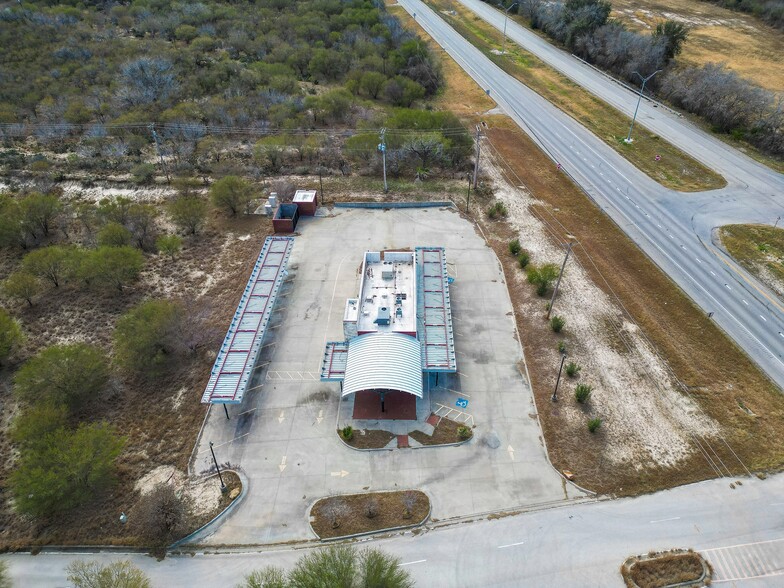 6280 Highway 281, Three Rivers, TX for sale - Building Photo - Image 3 of 25