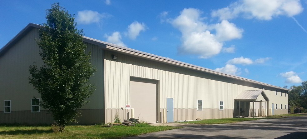 384 East Ave, Macedon, NY for sale - Primary Photo - Image 1 of 1