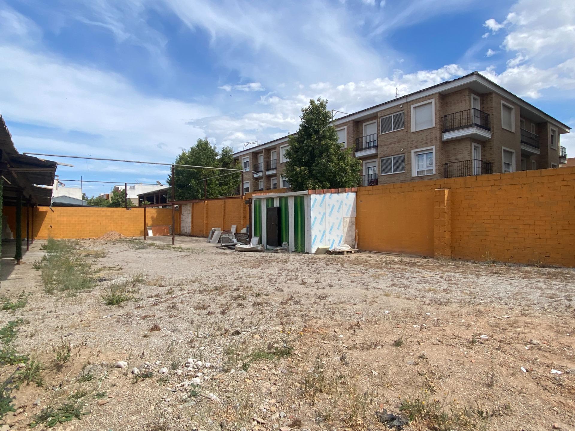 Industrial in Vilamarxant, Valencia for lease Building Photo- Image 1 of 12