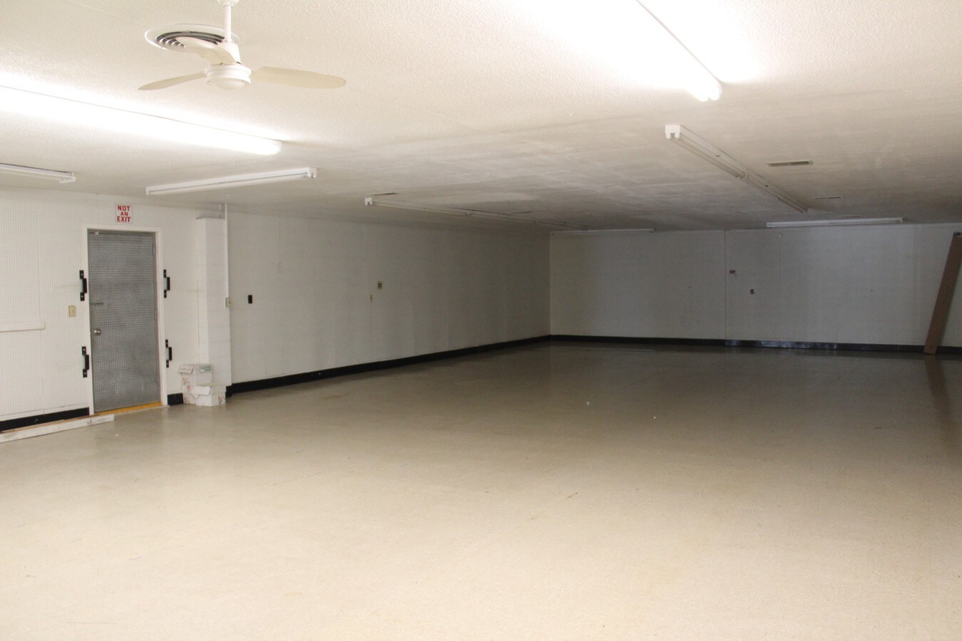 423 N College Rd, Wilmington, NC 28405