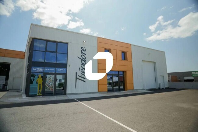 Location Local d'activités 454 m² à 1 056 m²