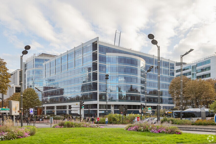 159 Rue Anatole France, Levallois-Perret for lease - Building Photo - Image 2 of 17