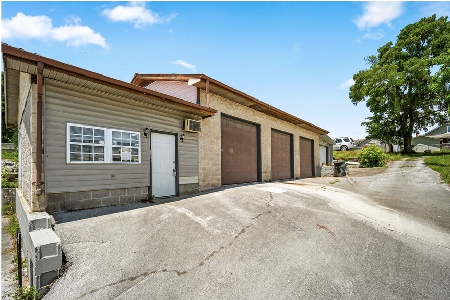 119 Walling St, McMinnville, TN for sale - Primary Photo - Image 1 of 9