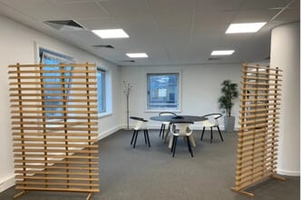 2 Place Des Vosges, Courbevoie for lease Interior Photo- Image 1 of 8