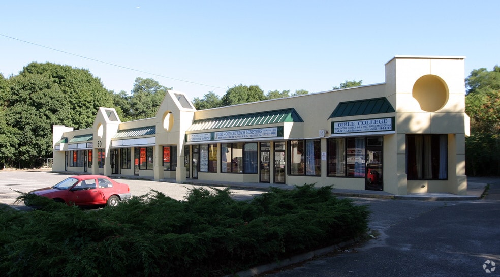 50 Middle Country Rd, Coram, NY for lease - Primary Photo - Image 1 of 39