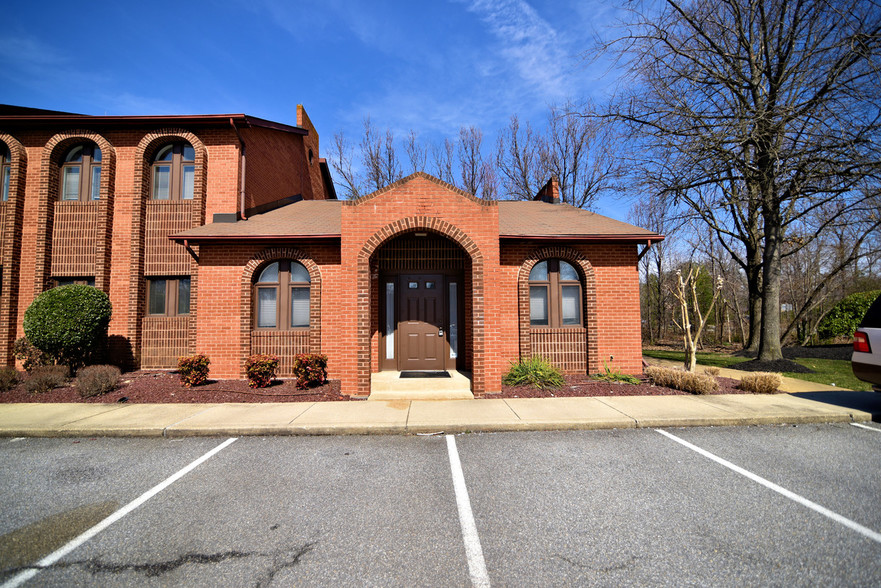 2 Industrial Park Dr, Waldorf, MD for sale - Building Photo - Image 1 of 1