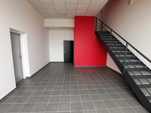 Flex in Saint-Pierre-du-Perray for lease Interior Photo- Image 2 of 2