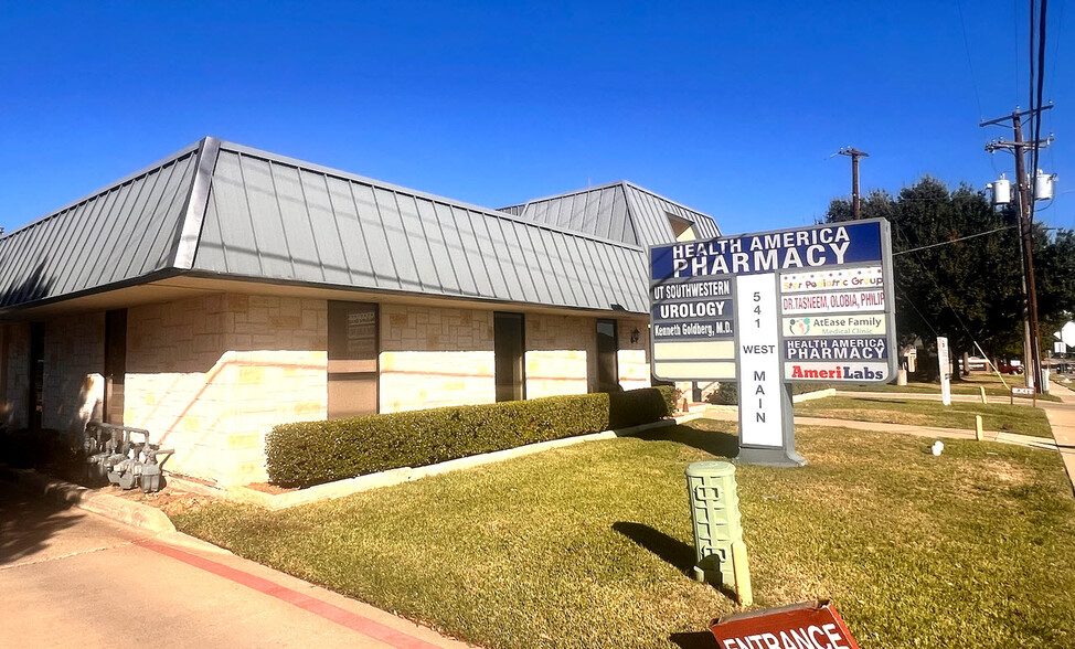 541 W Main St, Lewisville, TX for sale - Building Photo - Image 1 of 24