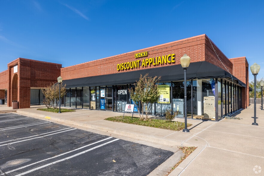 351 N Air Depot Blvd, Midwest City, OK for lease - Building Photo - Image 3 of 19