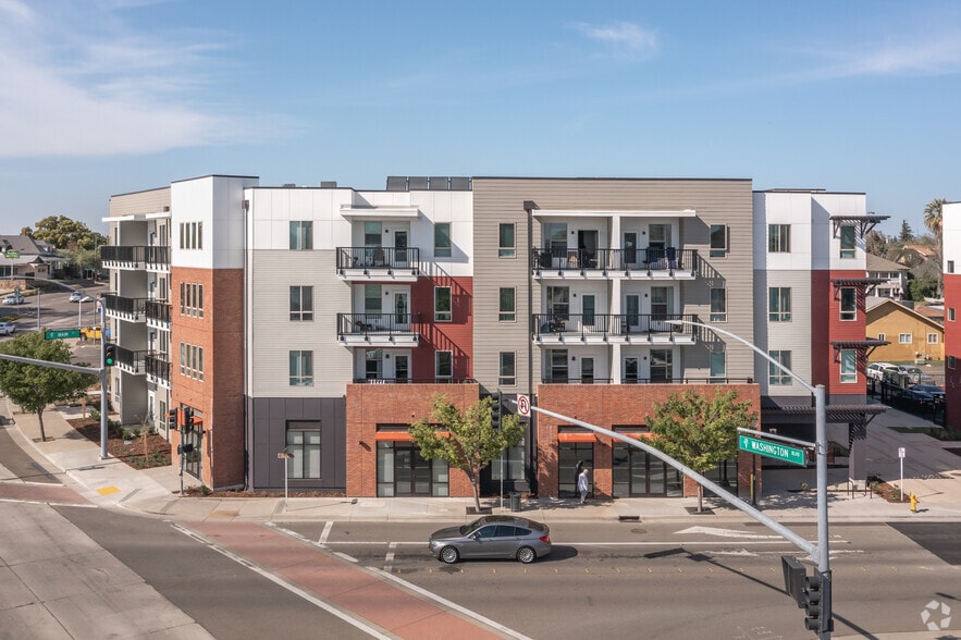 140 Main St, Roseville, CA for lease - Building Photo - Image 3 of 10