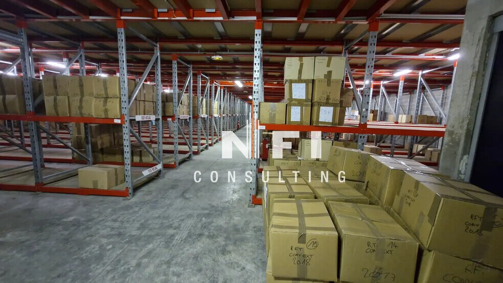 Flex in Vallauris for lease - Interior Photo - Image 2 of 3