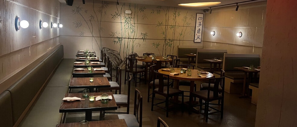 318 Bedford Ave, Brooklyn, NY for lease - Building Photo - Image 2 of 5